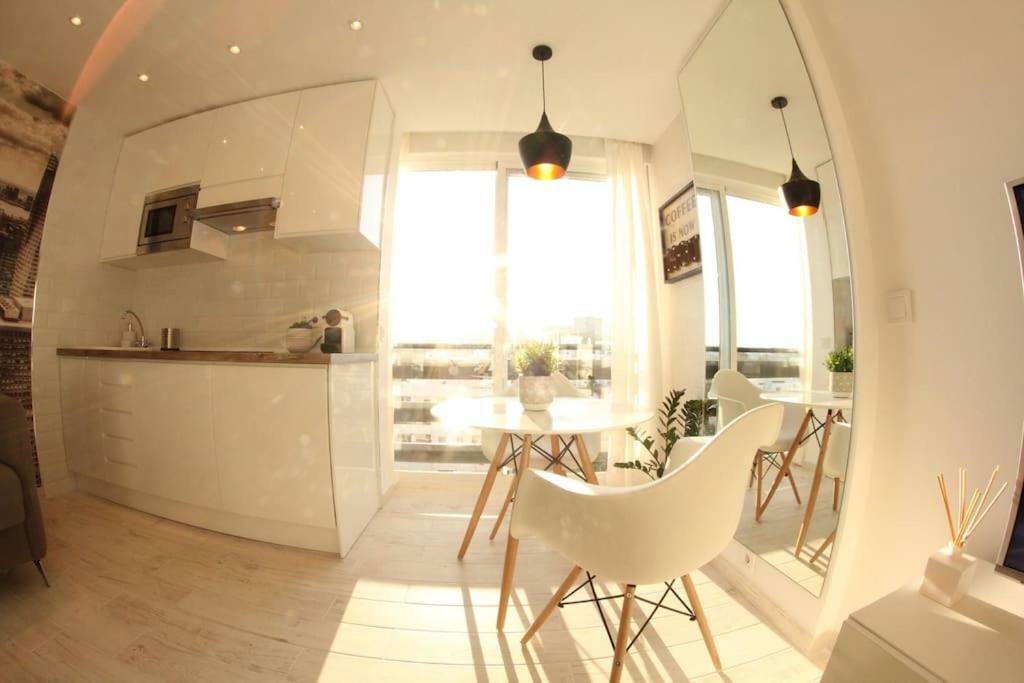 Benalmadena - New Nordic Style & Sunny Studio Exteriör bild